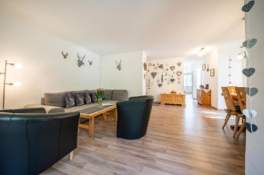 2202 Stilvolle 3,5 Zimmer Wohnung im Alpinen Stil eingerichtet